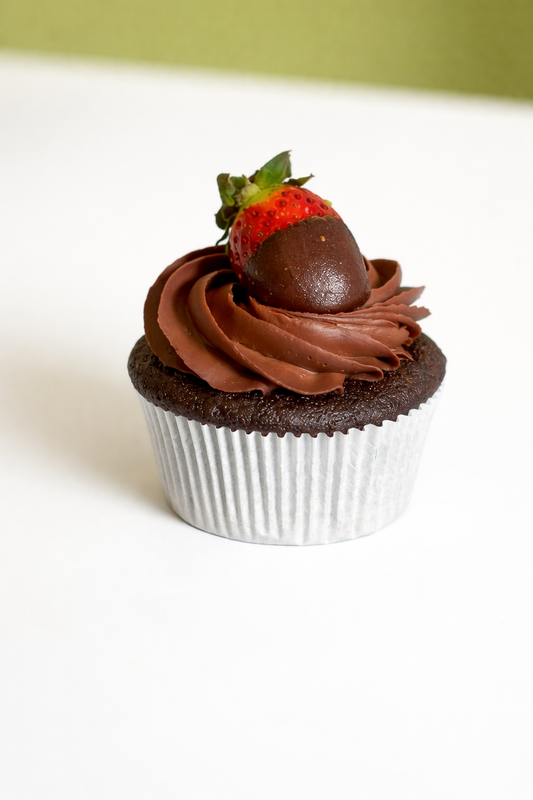 Eggless Chocolate Strawberry Cupcake